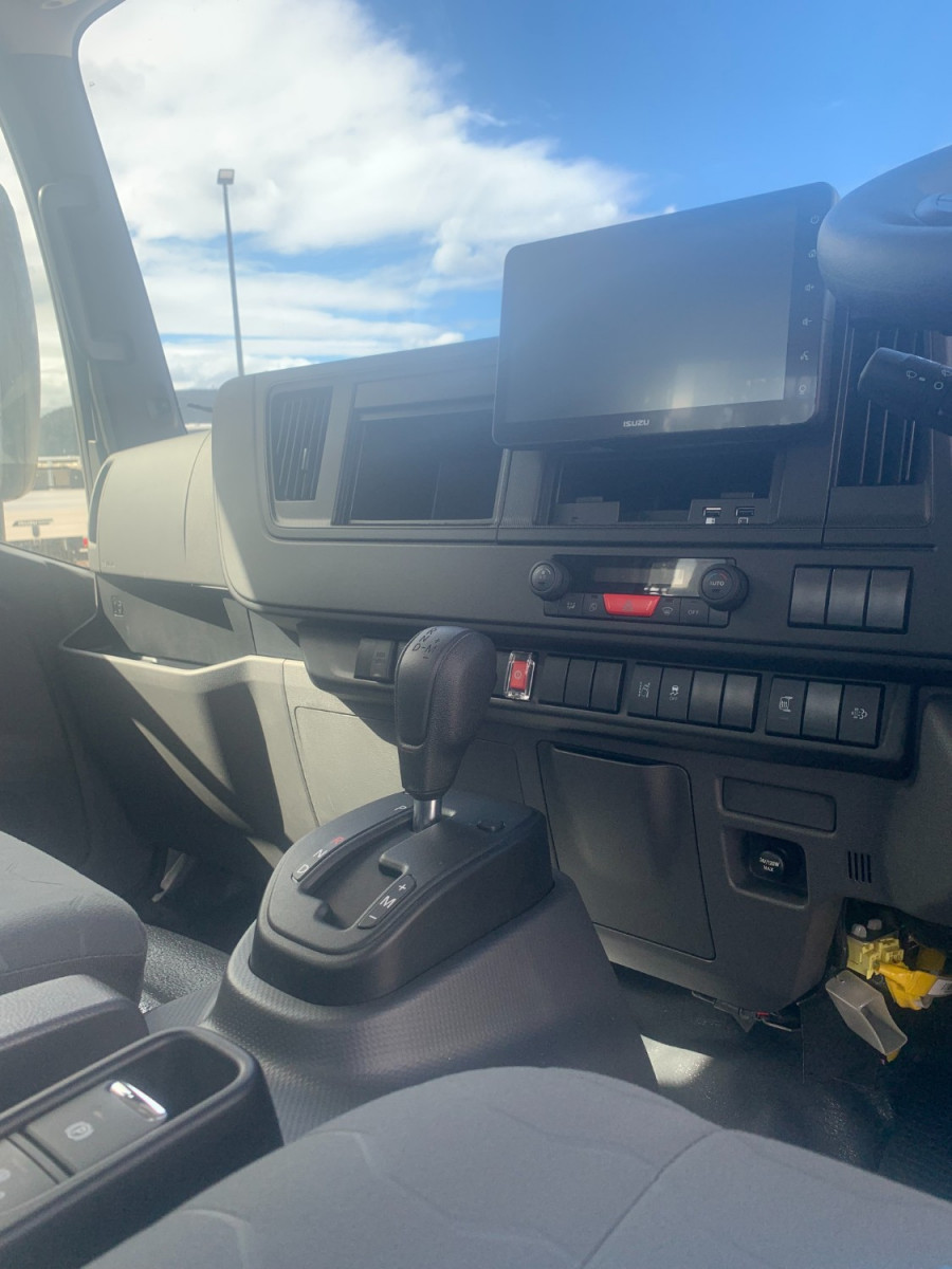 2026 Isuzu  NPR 45/65-175 DT D34 TRADE TRADEPACK Tray Image 23