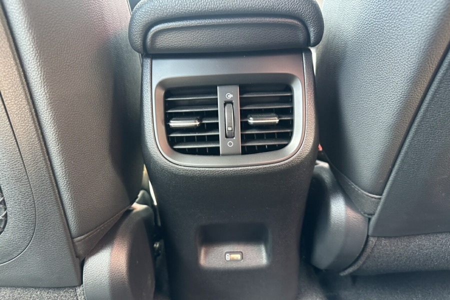 2024 Kia Cerato BD GT Hatch Image 28
