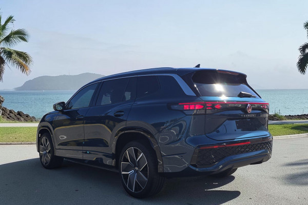 2025 MY26 Volkswagen Tayron R4 195TSI R-Line SUV Image 6