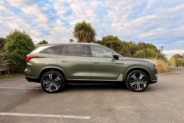 2026 MG QS Essence SUV Image 2