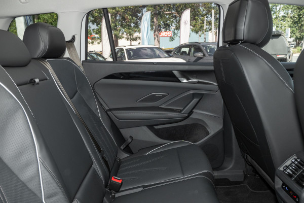 2025 Volkswagen Tayron R4 150TSI Elegance SUV image 9