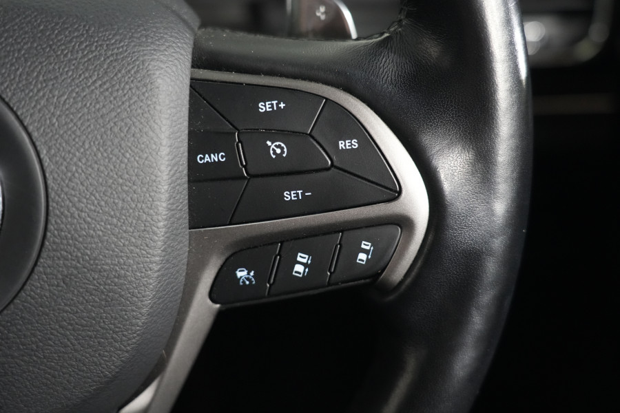 2021 Jeep Grand Cherokee Cherokee 80th Anniversary Special Edtn SUV Image 24