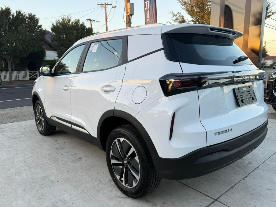 2026 Chery Tiggo 4  Hybrid Urban SUV Image 5