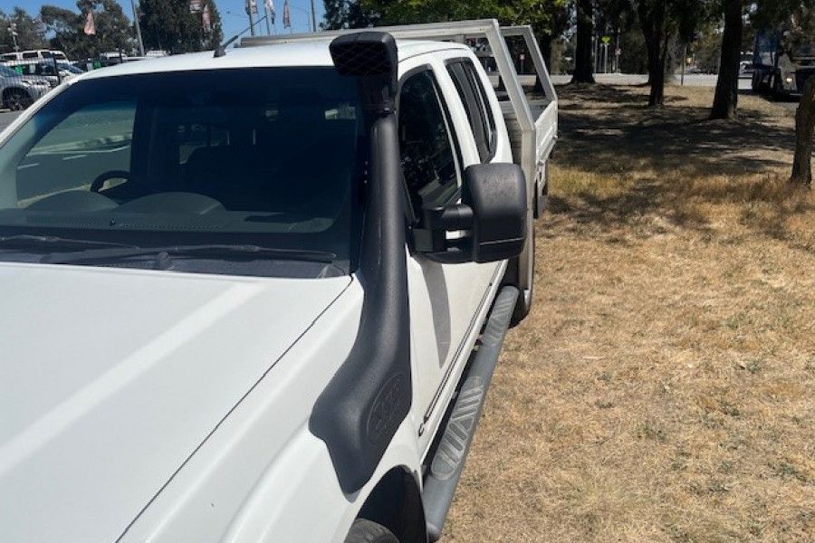 2013 Nissan Navara D40 Series 5 ST-X 550 4x4 D/C Pickup Ute Image 8