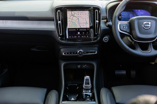 2026 Volvo XC40 XZ Ultra B4 Bright SUV Image 22