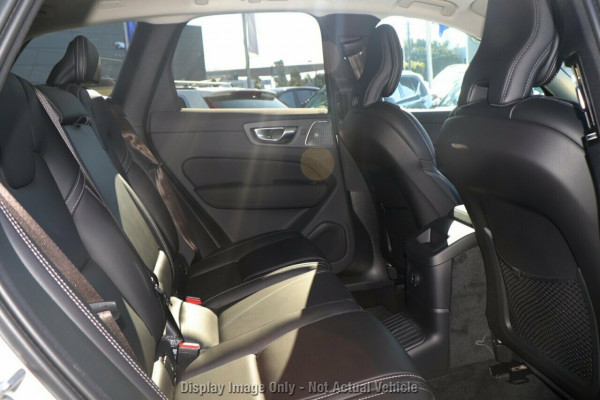 2026 Volvo XC60 UZ Ultra B5 Dark SUV Image 8