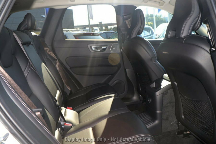 2026 Volvo XC60 UZ Ultra B5 Dark SUV Image 8