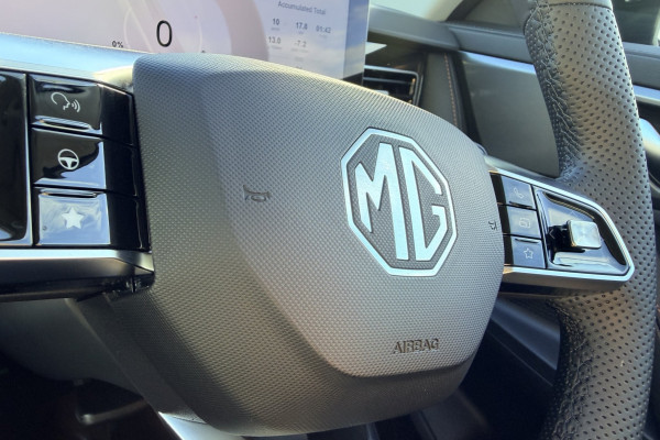 2026 MG HS Super Hybrid Essence SUV Image 12