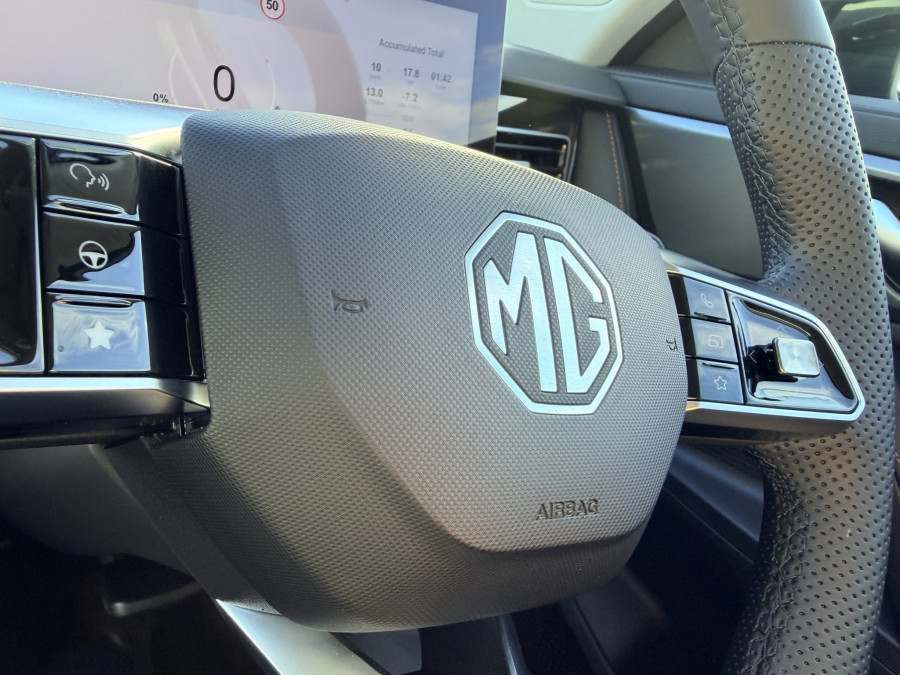 2026 MG HS Super Hybrid Essence SUV Image 12