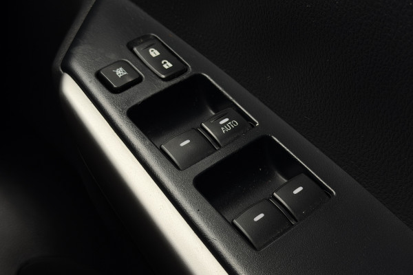 2019 Mitsubishi Pajero Sport QE Black Edition SUV Image 22