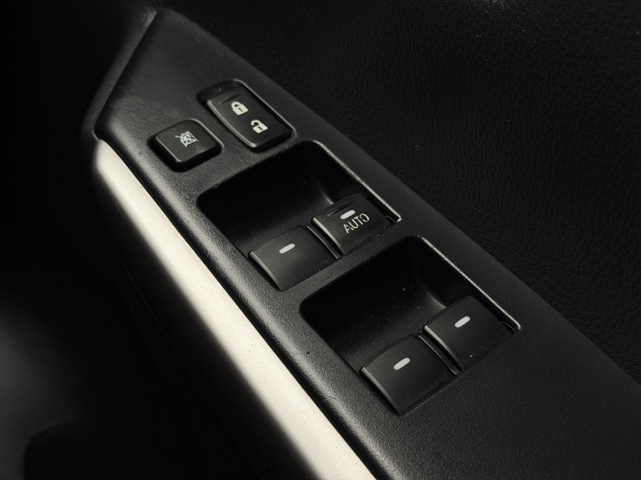 2019 Mitsubishi Pajero Sport QE Black Edition SUV Image 22