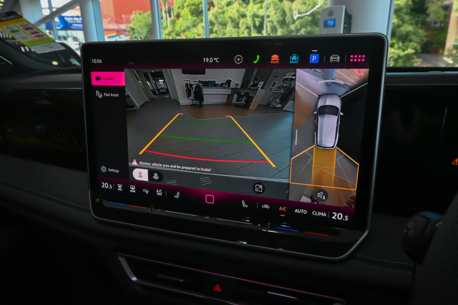 2025 Volkswagen Tiguan CT 150TSI R-Line SUV Image 16