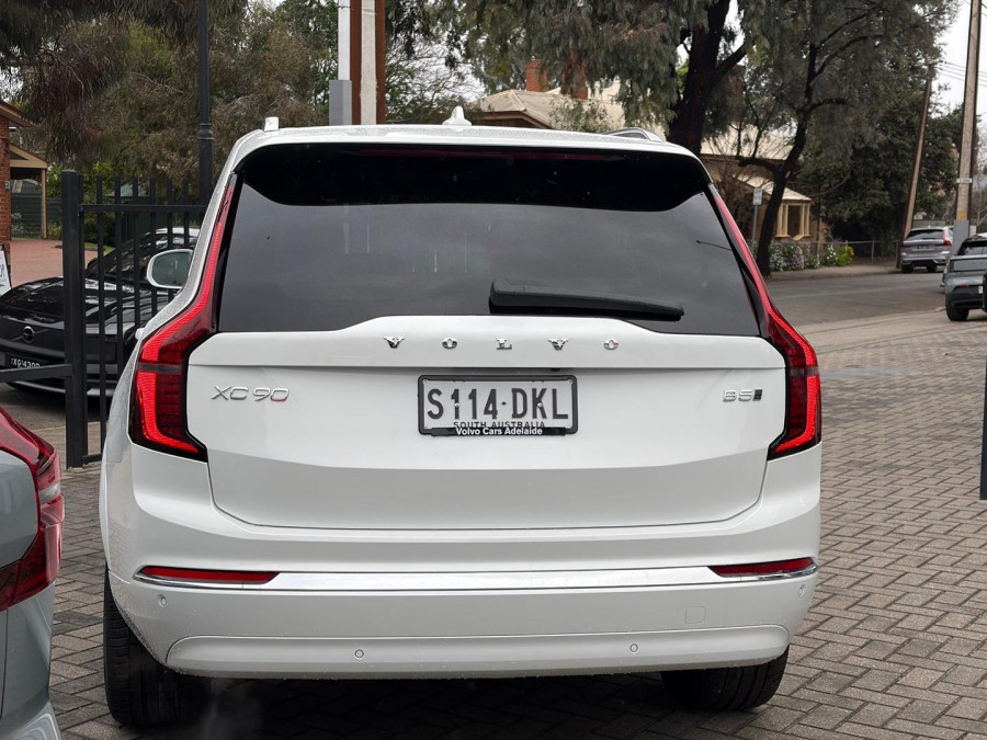 2026 Volvo XC90 L Series Plus B5 Bright SUV Image 4