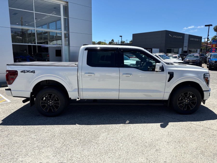 2024 Ford F-150  Platinum Dual Cab Image 2