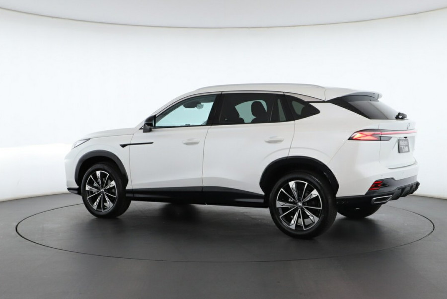 2025 MG HS AS33 Essence SUV Image 7