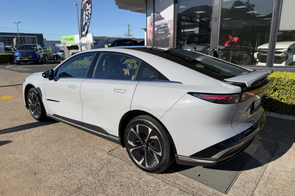 2026 Mazda 6e  E35 Atenza Hatch Image 3