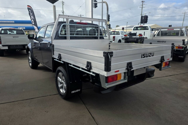2025 MY24 Isuzu D-MAX RG LS-M Cab Chassis Image 5
