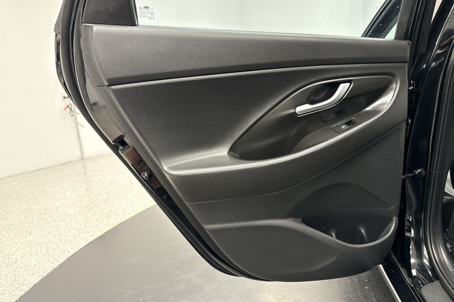 2021 Hyundai i30 PD.V4 Active Hatch Image 14