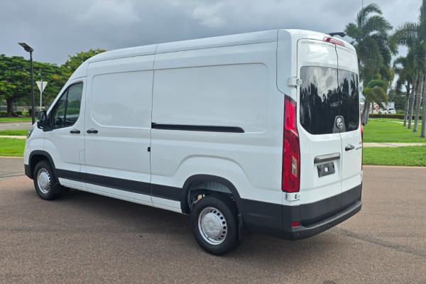 2025 LDV Deliver 9  Mid Roof LWB Van Image 9