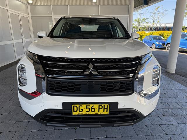 2022 MY23 Mitsubishi Outlander ZM ES SUV Image 2
