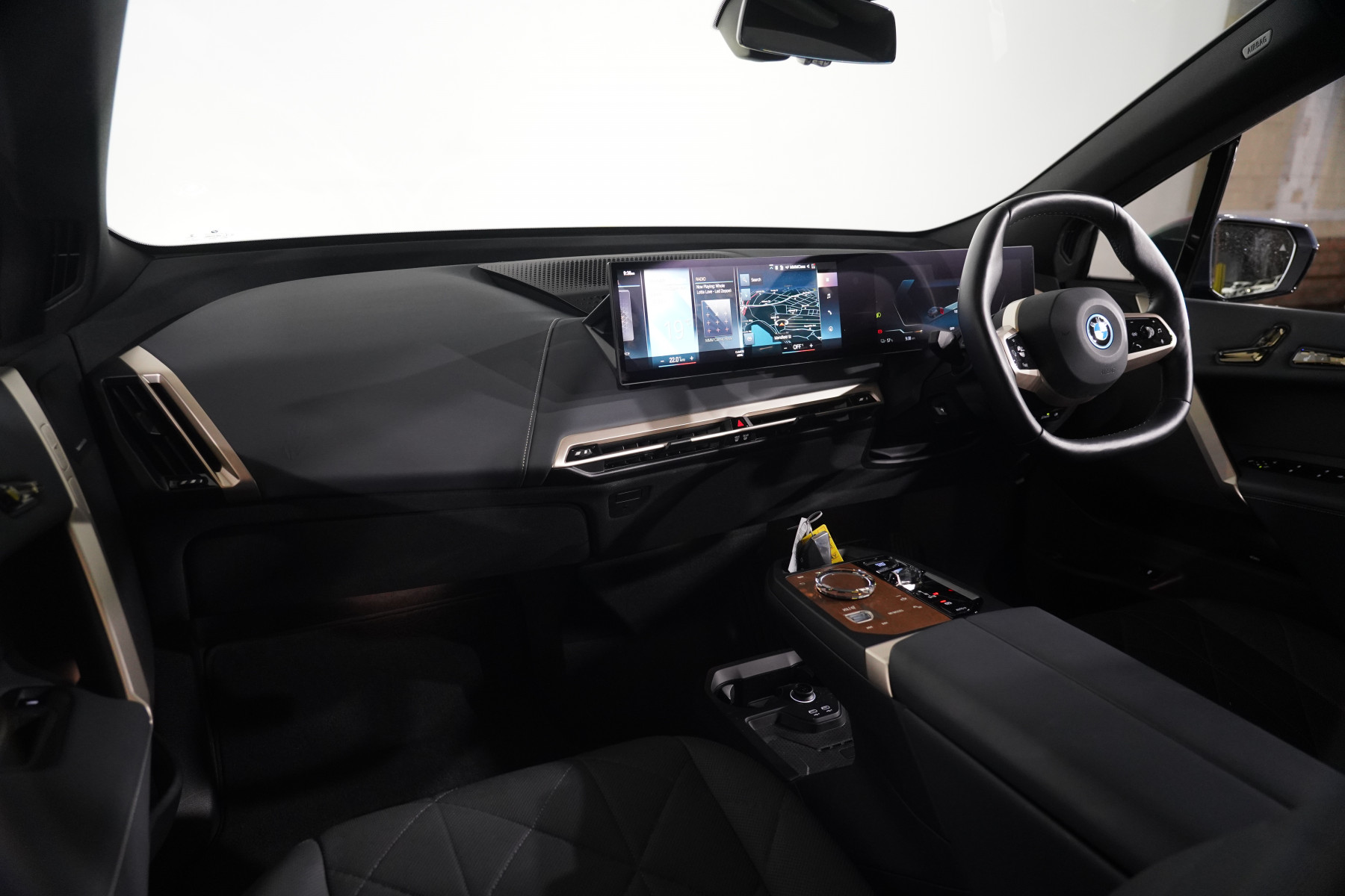 2022 BMW Ix Xdrive40 Sport SUV Image 13
