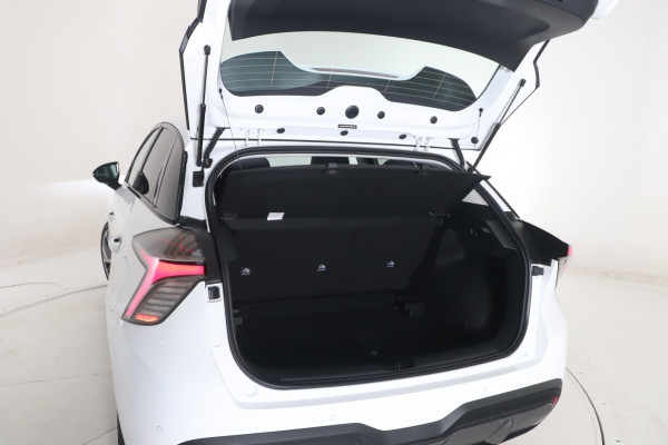 2026 MG MG4 MCE 64KW MCE Hatch Image 4