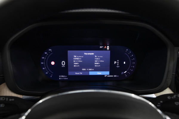 2026 Volvo XC60 UZ B5 Ultra Dark 2L Mild Hybrid AWD SUV Image 19