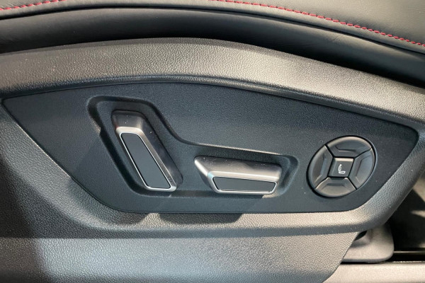 2026 Audi SQ8 TFSI SUV Image 11