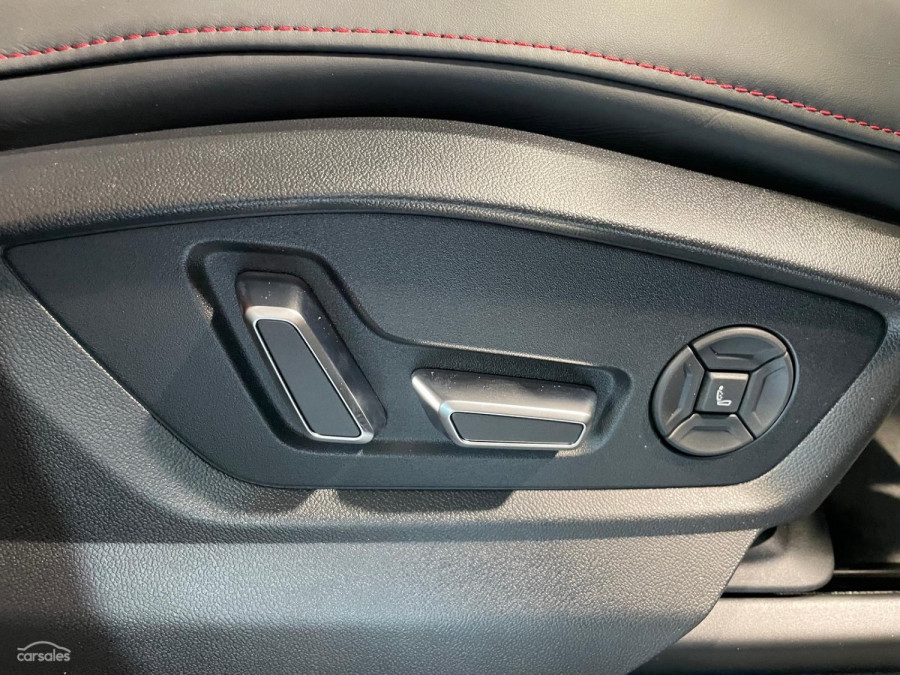 2026 Audi SQ8 TFSI SUV Image 11