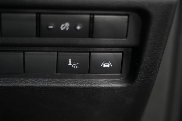 2022 Mitsubishi Outlander Aspire SUV image 24