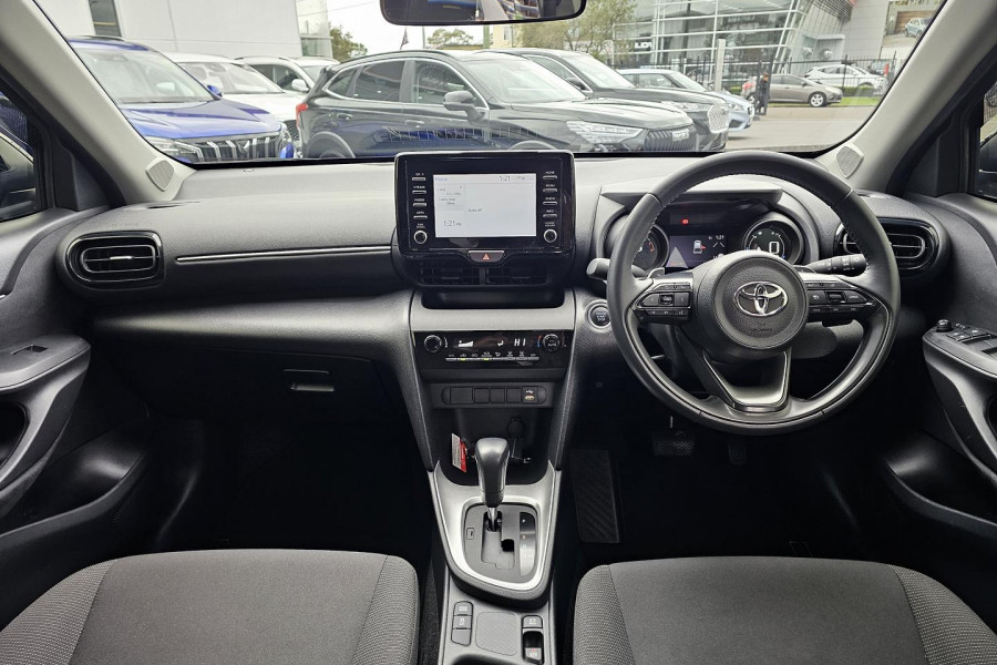 2022 Toyota Yaris Cross MXPB10R GX SUV Image 11