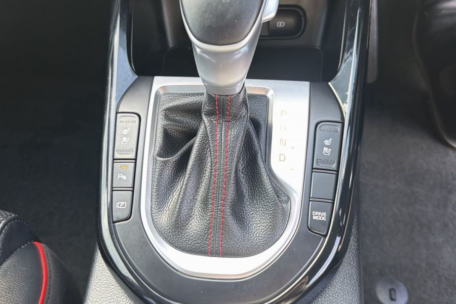 2022 Kia Cerato BD GT Hatch Image 17