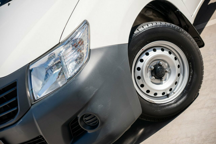 2015 MY14 Toyota HiLux WorkMate Single Cab Chassis Image 6