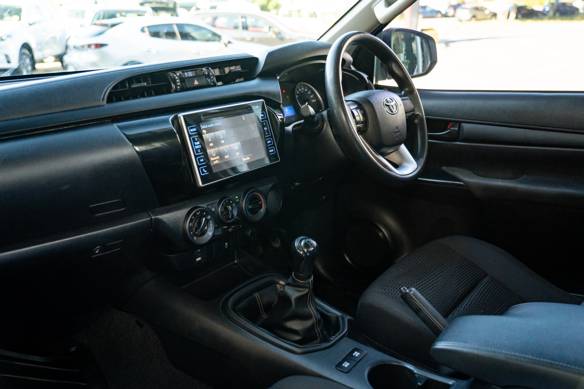 2017 Toyota HiLux SR Cab Chassis Image 7