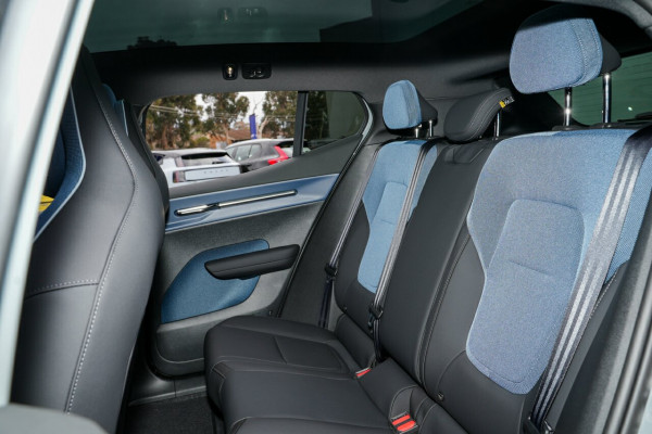2024 MY25 Volvo EX30  Single Motor Extended Range Ultra SUV Image 25
