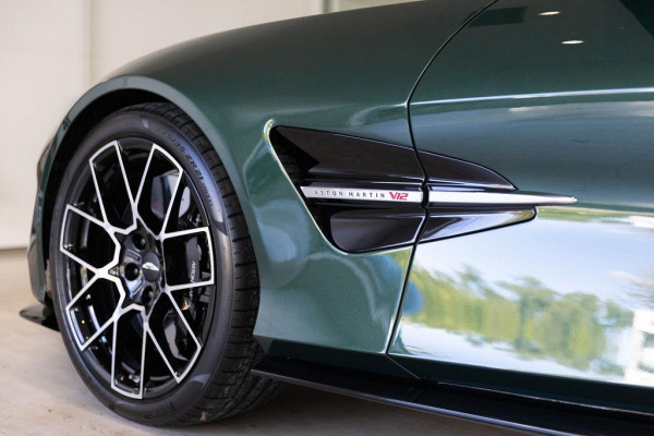 2026 Aston Martin Vanquish   Coupe Image 35
