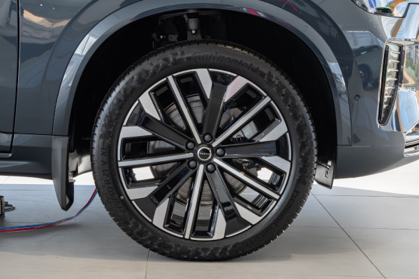 2026 Volvo XC90 L Series Ultra B5 Dark SUV image 35