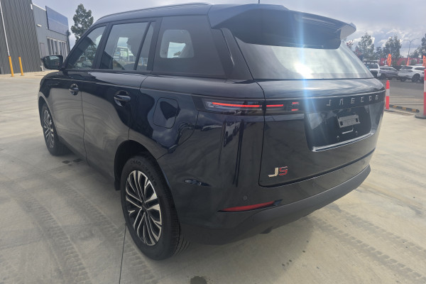 2026 Jaecoo J5  Summit SUV Image 5