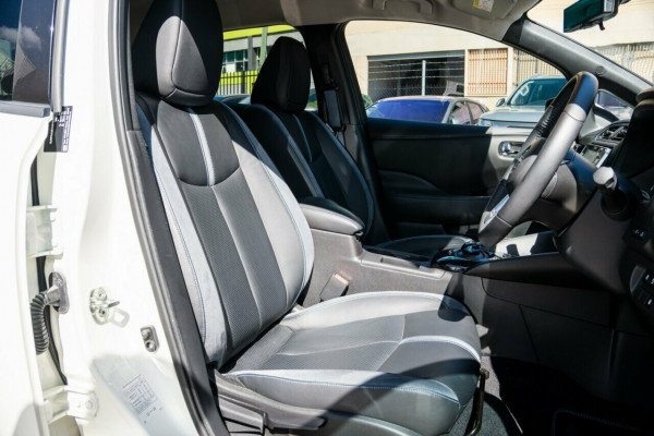 2023 Nissan LEAF ZE1  Hatch Image 20