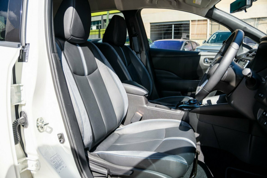 2023 Nissan LEAF ZE1  Hatch Image 20