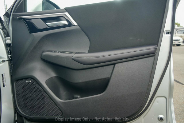 2025 Mitsubishi Outlander ZM ES SUV Image 16