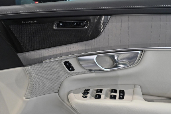 2026 Volvo XC90 L Series Ultra B5 Dark SUV Image 16