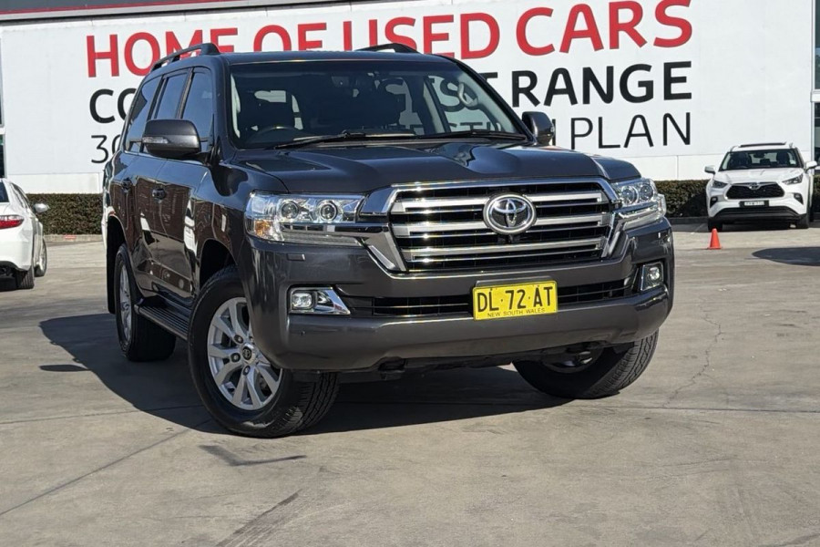 2019 Toyota LandCruiser VDJ200R VX SUV Image 1