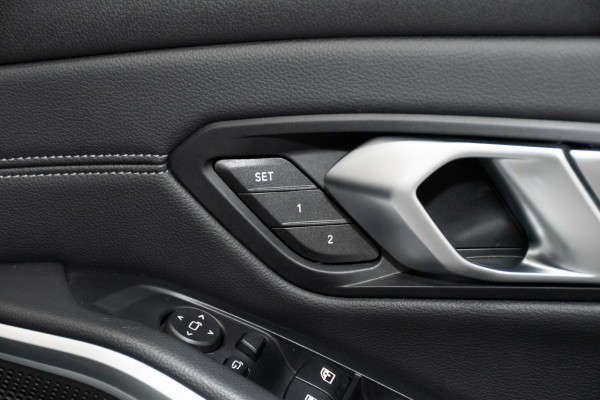 2020 BMW 3 Series 30i M Sport Sedan image 14