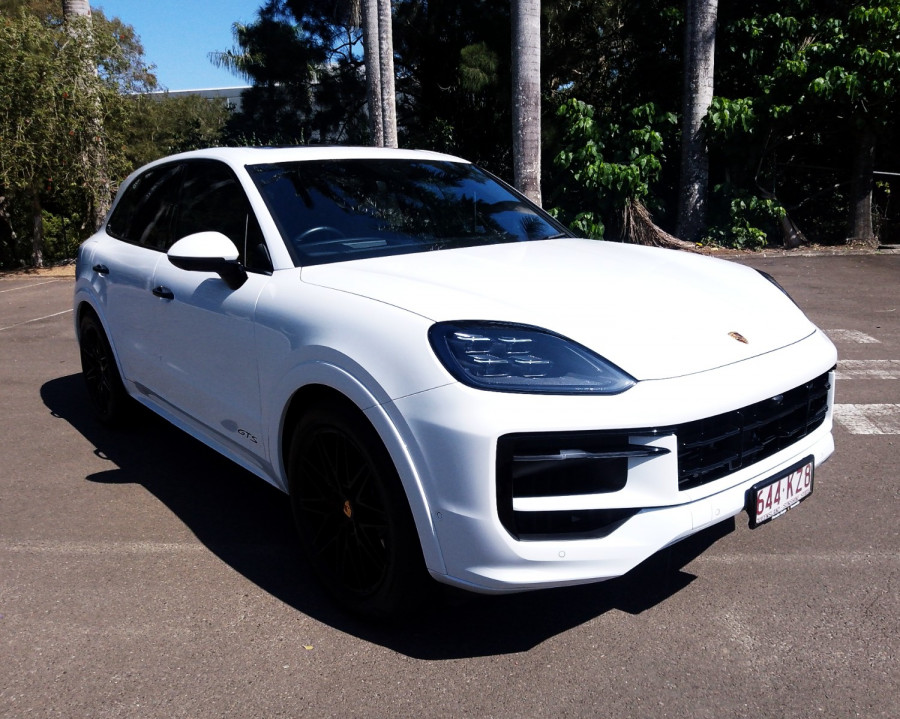 2024 Porsche Cayenne 9YA II GTS SUV Image 5