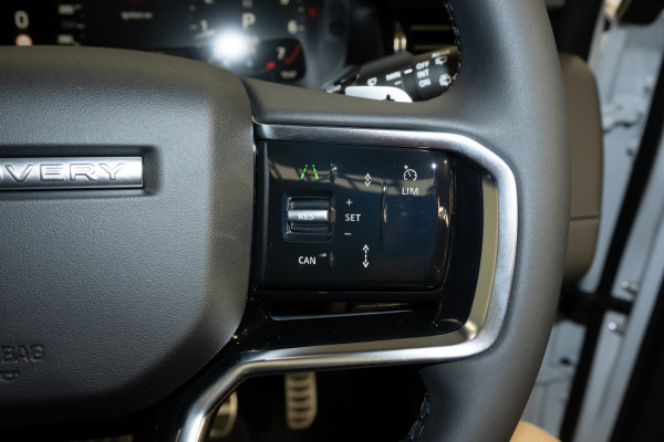 2025 MY25.5 Land Rover Discovery Sport L550 P250 Dynamic SE SUV image 14