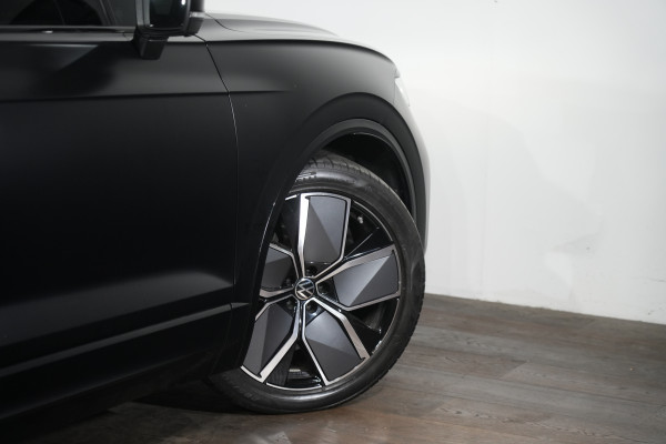 2024 Volkswagen Touareg 210TDI R-Line SUV Image 9