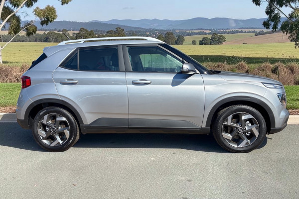 2026 Hyundai Venue QX.V5 Active SUV Image 3