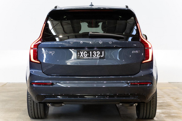 2026 Volvo XC90 L Series Ultra B5 Dark SUV Image 8