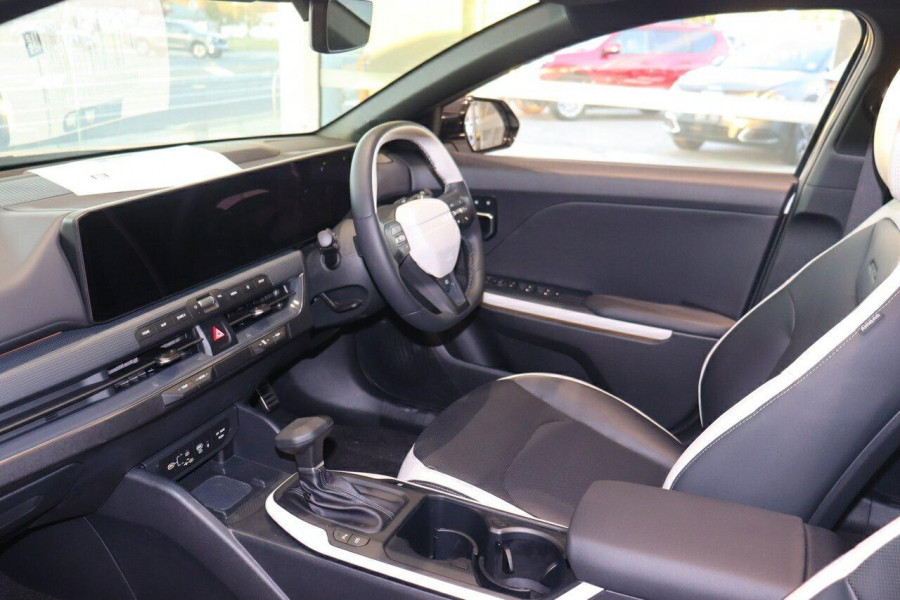 2025 Kia K4 CL4m GT-Line Sedan Image 15